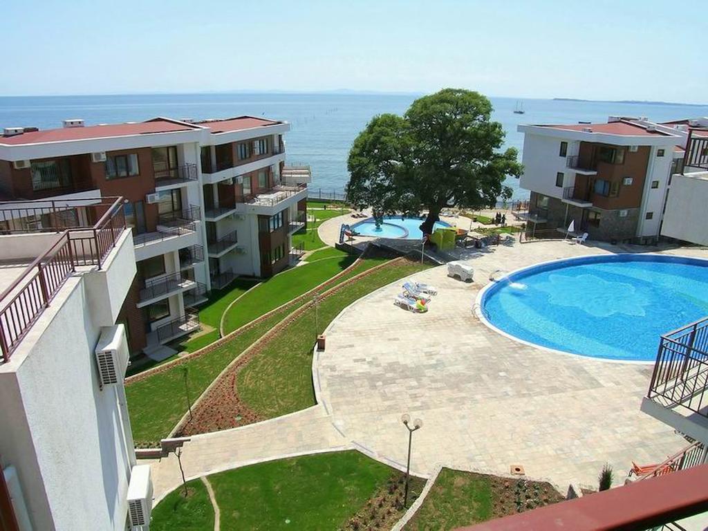 Gt Messambria Fort Beach Apartments Sveti Vlas Exterior foto