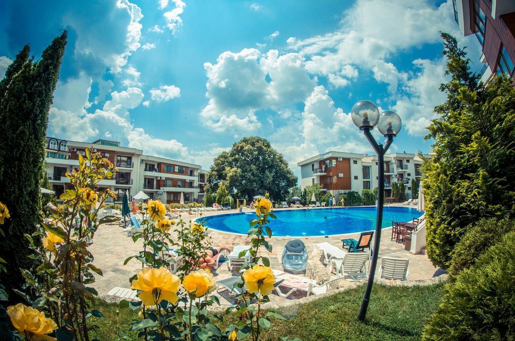 Gt Messambria Fort Beach Apartments Sveti Vlas Exterior foto